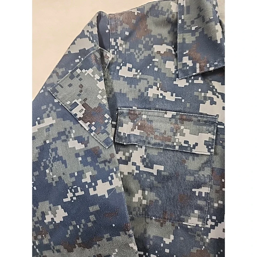 Blue‎ and Gray DIgital Camouflage Youth Light Weight Tropper Jacket Size 10